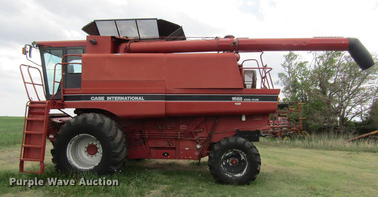 image for item DD5666 1994 Case IH 1688 Axial-Flow combine