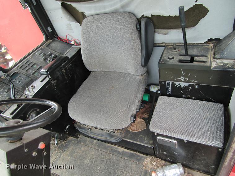 image for item DD5666 1994 Case IH 1688 Axial-Flow combine