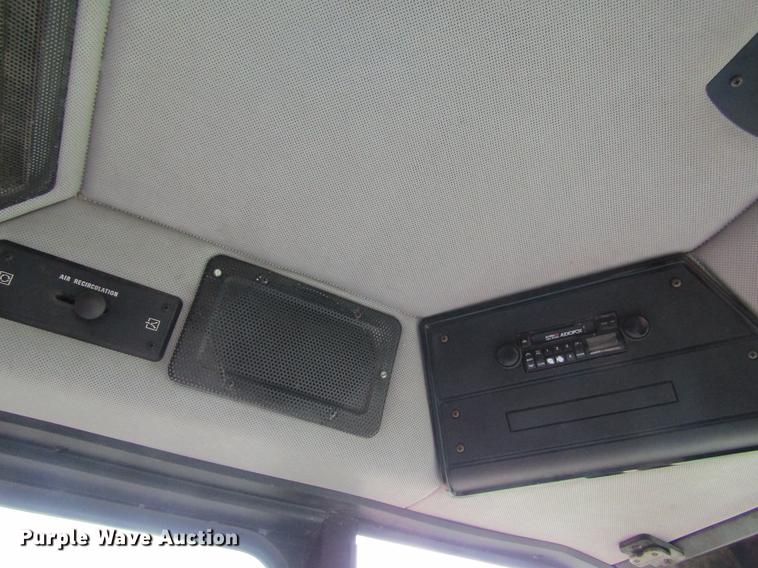 image for item DD5666 1994 Case IH 1688 Axial-Flow combine