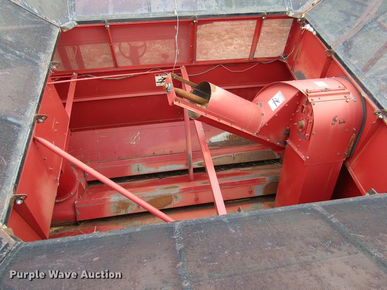 image for item DD5666 1994 Case IH 1688 Axial-Flow combine