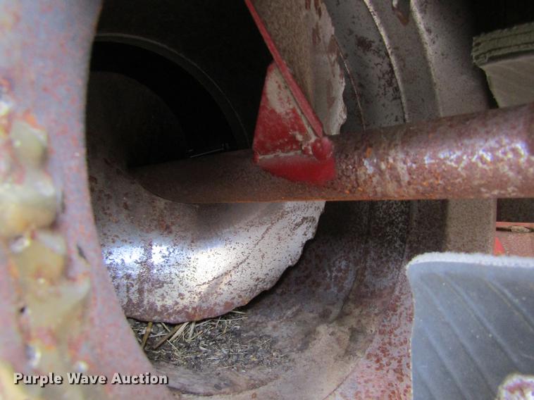 image for item DD5666 1994 Case IH 1688 Axial-Flow combine