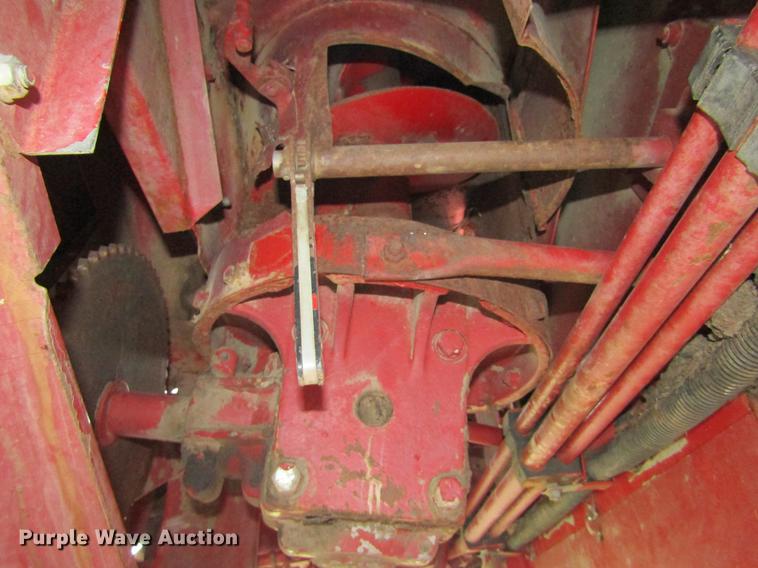 image for item DD5666 1994 Case IH 1688 Axial-Flow combine
