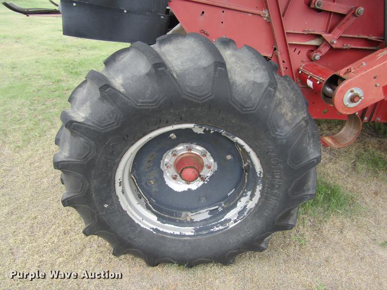 image for item DD5666 1994 Case IH 1688 Axial-Flow combine