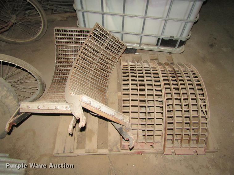 image for item DD5666 1994 Case IH 1688 Axial-Flow combine