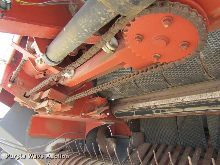 image for item DD5671 2009 Hesston 5556A round baler