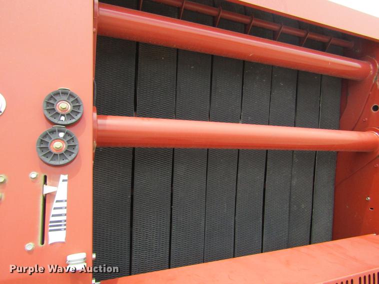 image for item DD5671 2009 Hesston 5556A round baler