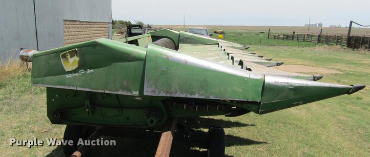 image for item DD5681 John Deere 853A row head