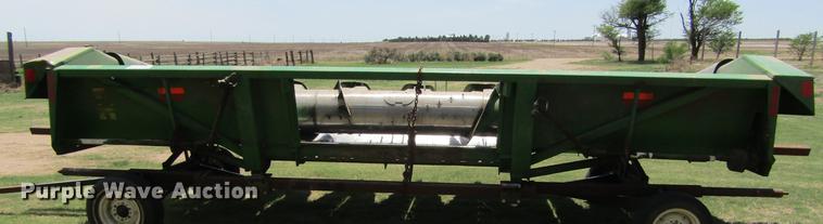 image for item DD5681 John Deere 853A row head