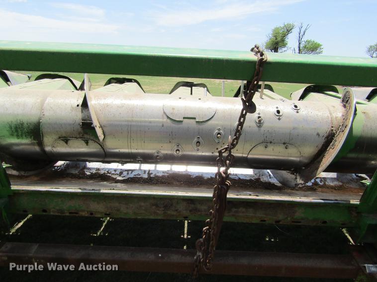 image for item DD5681 John Deere 853A row head