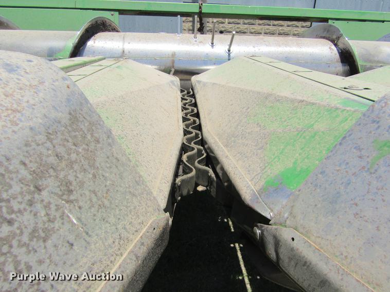 image for item DD5681 John Deere 853A row head