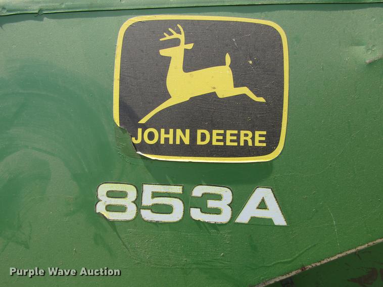 image for item DD5681 John Deere 853A row head