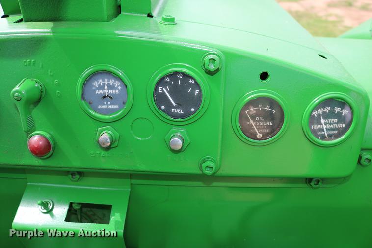 image for item DD8280 1958 John Deere 820 tractor