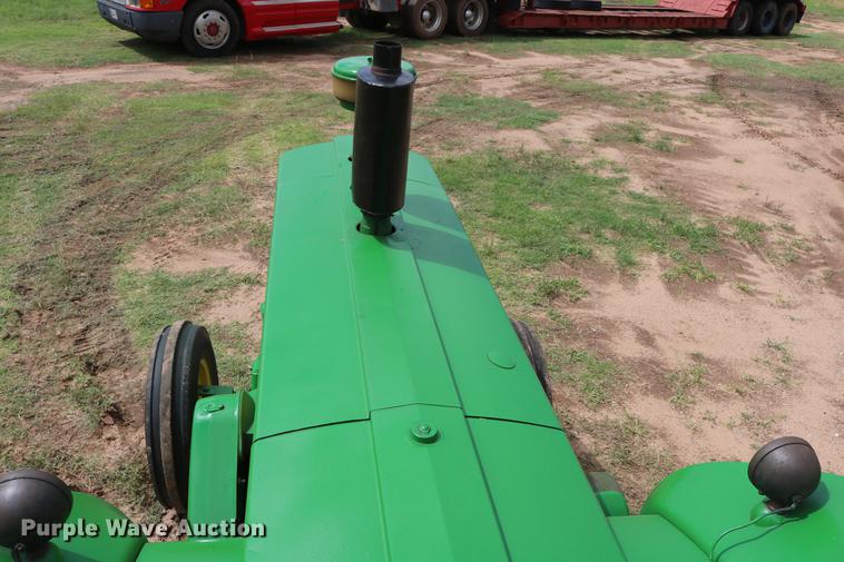 image for item DD8280 1958 John Deere 820 tractor