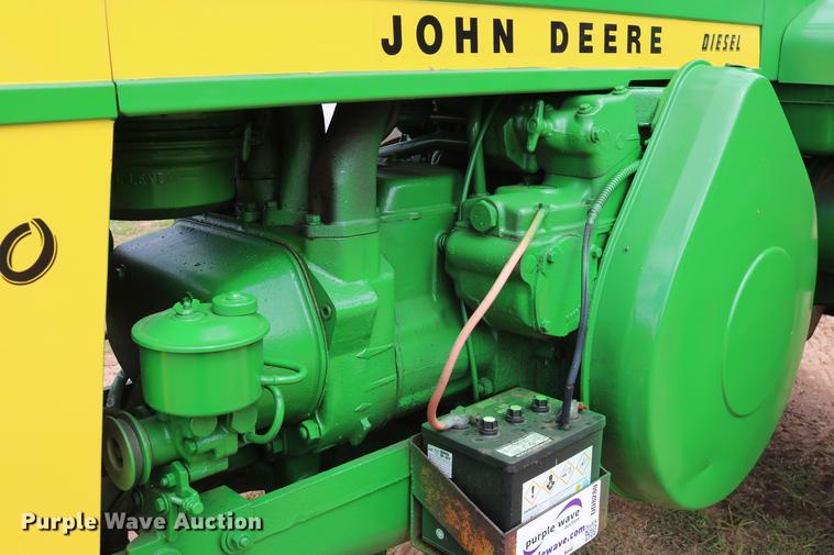 image for item DD8280 1958 John Deere 820 tractor