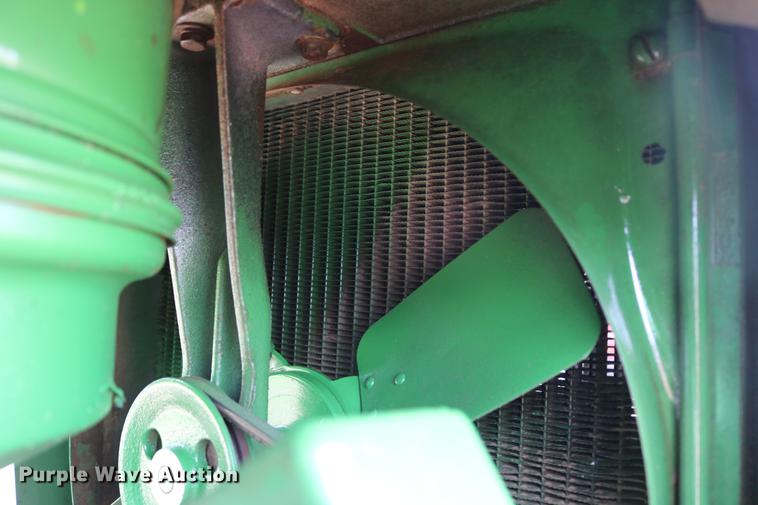 image for item DD8280 1958 John Deere 820 tractor