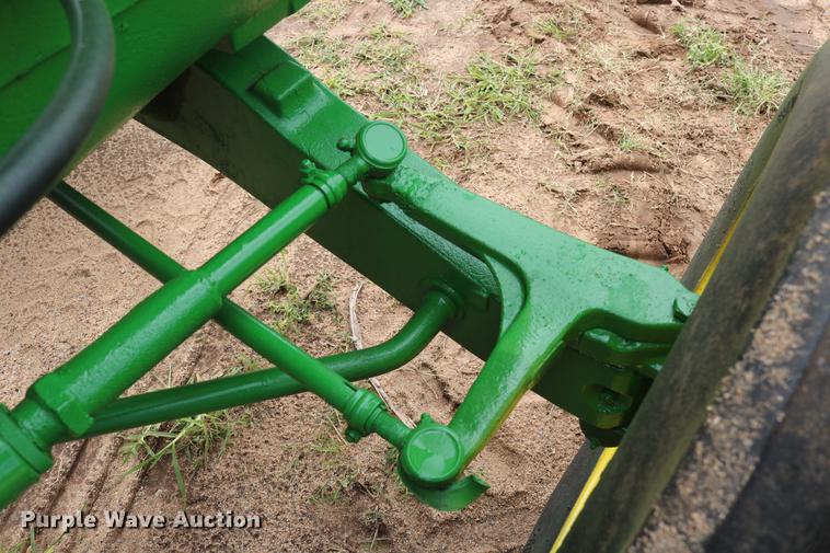 image for item DD8280 1958 John Deere 820 tractor