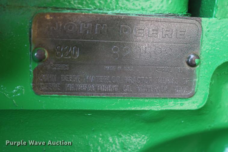 image for item DD8280 1958 John Deere 820 tractor