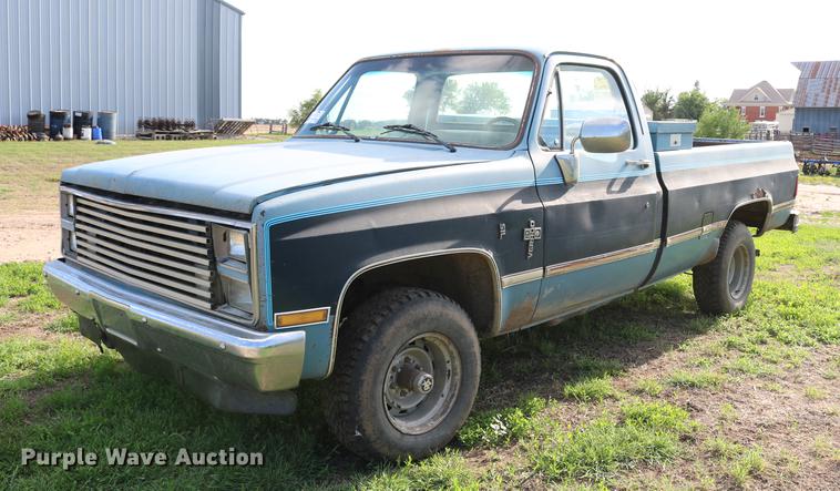 image for item DD8787 1984 Chevrolet Silverado K10 pickup truck