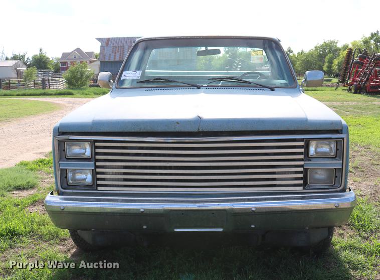 image for item DD8787 1984 Chevrolet Silverado K10 pickup truck