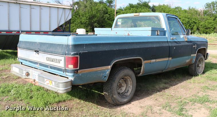 image for item DD8787 1984 Chevrolet Silverado K10 pickup truck