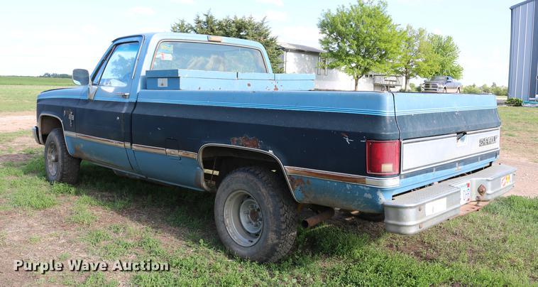 image for item DD8787 1984 Chevrolet Silverado K10 pickup truck
