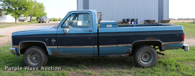 image for item DD8787 1984 Chevrolet Silverado K10 pickup truck