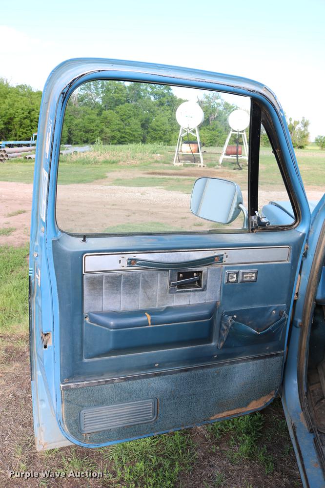 image for item DD8787 1984 Chevrolet Silverado K10 pickup truck