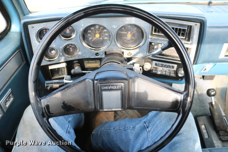 image for item DD8787 1984 Chevrolet Silverado K10 pickup truck