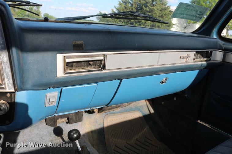 image for item DD8787 1984 Chevrolet Silverado K10 pickup truck