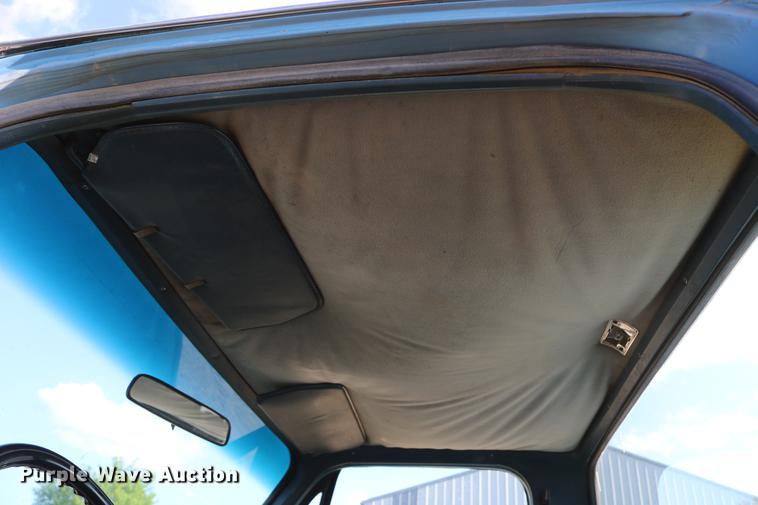 image for item DD8787 1984 Chevrolet Silverado K10 pickup truck