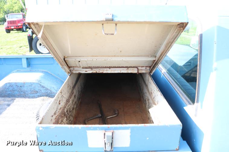 image for item DD8787 1984 Chevrolet Silverado K10 pickup truck