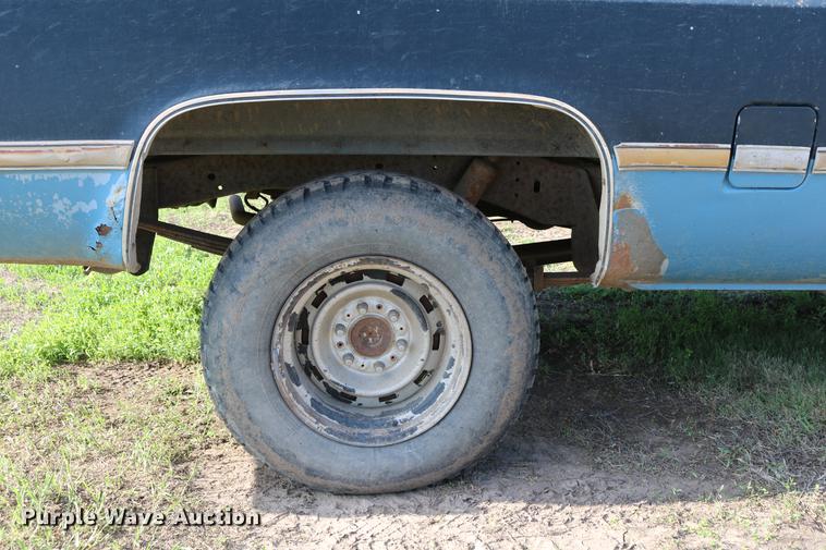 image for item DD8787 1984 Chevrolet Silverado K10 pickup truck