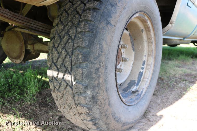 image for item DD8787 1984 Chevrolet Silverado K10 pickup truck