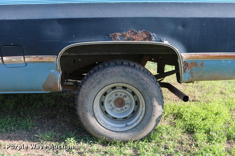 image for item DD8787 1984 Chevrolet Silverado K10 pickup truck