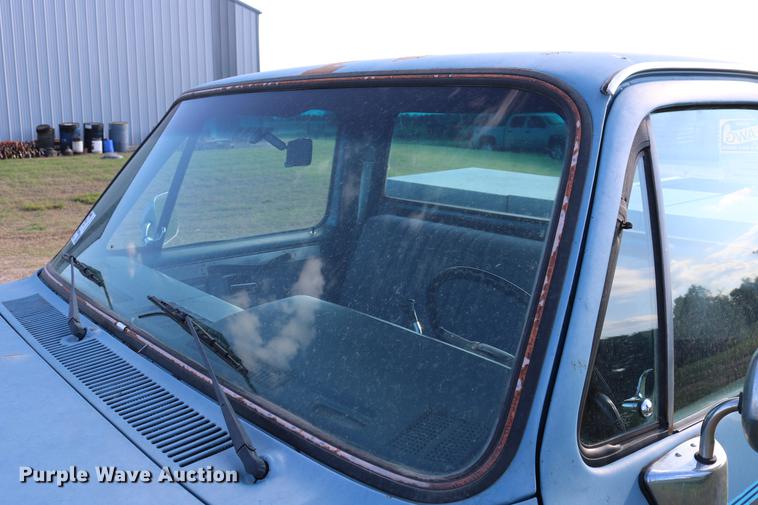 image for item DD8787 1984 Chevrolet Silverado K10 pickup truck