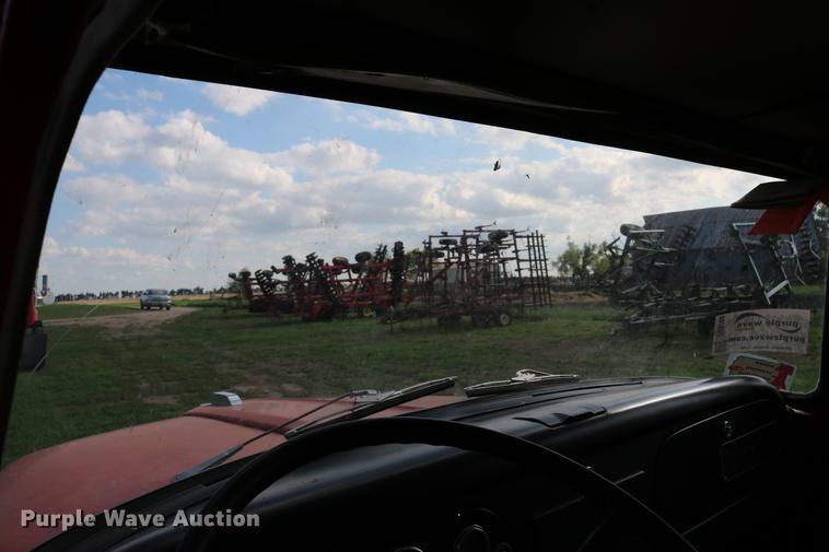 image for item DD8788 1970 International Loadstar 1600 grain truck