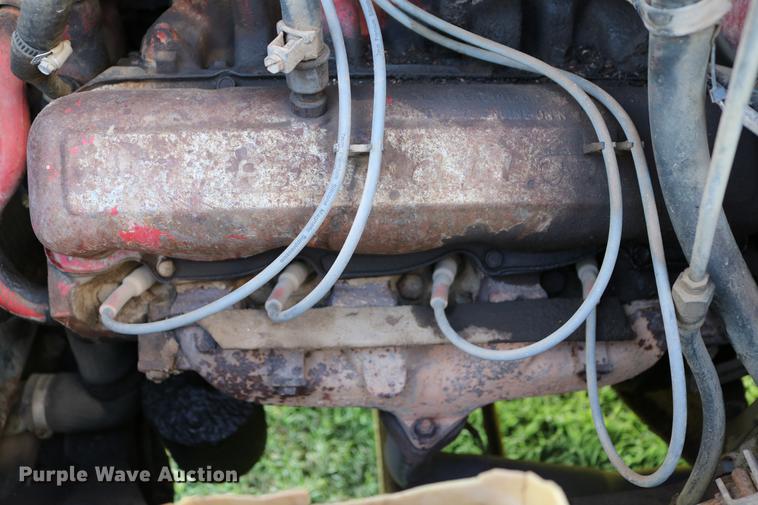 image for item DD8788 1970 International Loadstar 1600 grain truck