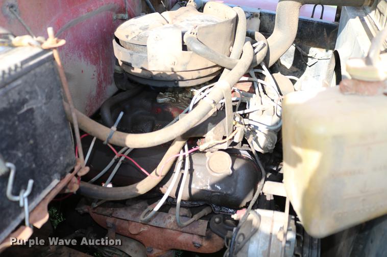 image for item DD8788 1970 International Loadstar 1600 grain truck