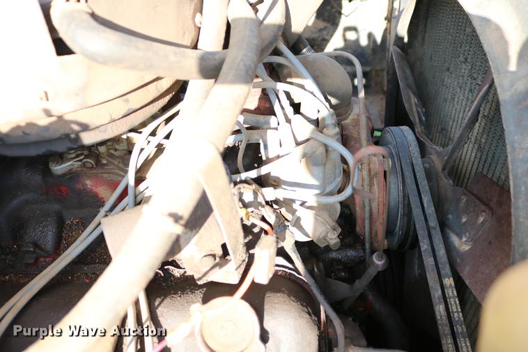 image for item DD8788 1970 International Loadstar 1600 grain truck