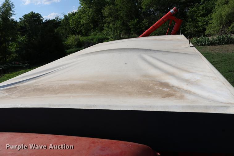 image for item DD8788 1970 International Loadstar 1600 grain truck