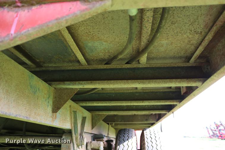 image for item DD8788 1970 International Loadstar 1600 grain truck