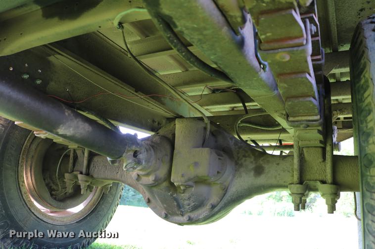 image for item DD8788 1970 International Loadstar 1600 grain truck