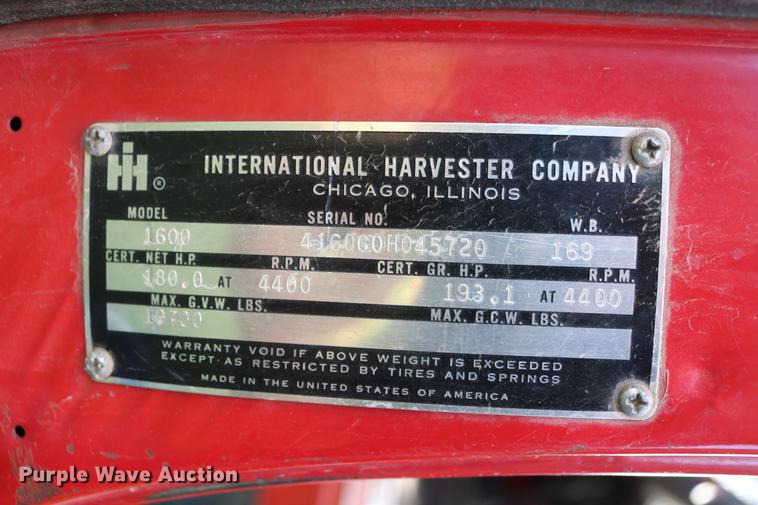 image for item DD8788 1970 International Loadstar 1600 grain truck