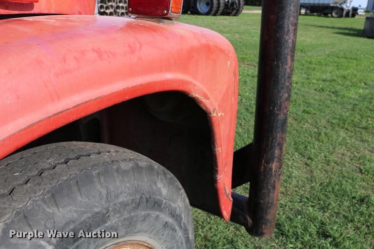 image for item DD8788 1970 International Loadstar 1600 grain truck