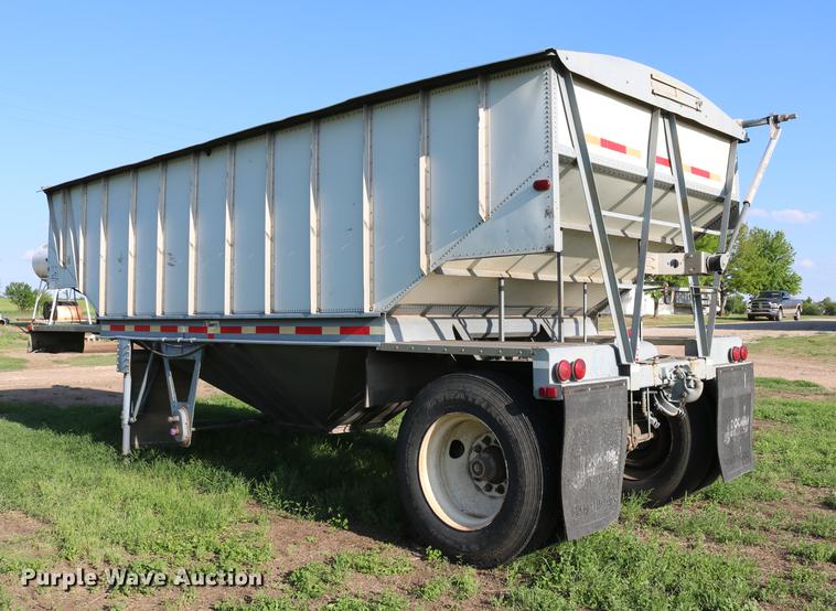image for item DD8789 1979 Doonan single hopper bottom grain trailer