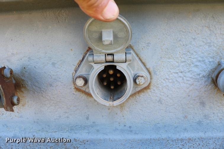 image for item DD8789 1979 Doonan single hopper bottom grain trailer