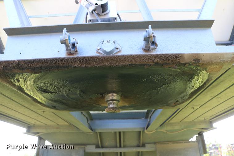 image for item DD8789 1979 Doonan single hopper bottom grain trailer