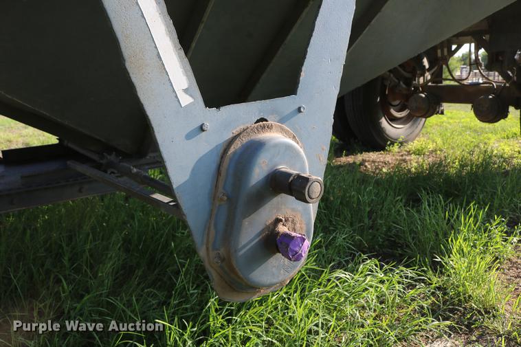 image for item DD8789 1979 Doonan single hopper bottom grain trailer