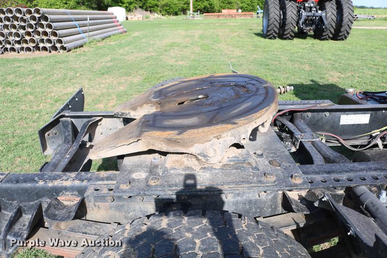 image for item DD8790 1995 International 4900 semi truck