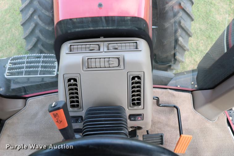 image for item DD8791 2014 Case IH Magnum 220 MFWD tractor